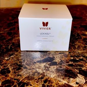 Vivier skin Lexxel moisturizing crean